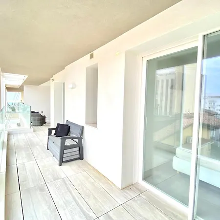 Tahiti Frontemare - - Family Апартаменты Лидо-ди-Езоло