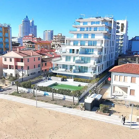 Tahiti Frontemare - - Family Лидо-ди-Езоло