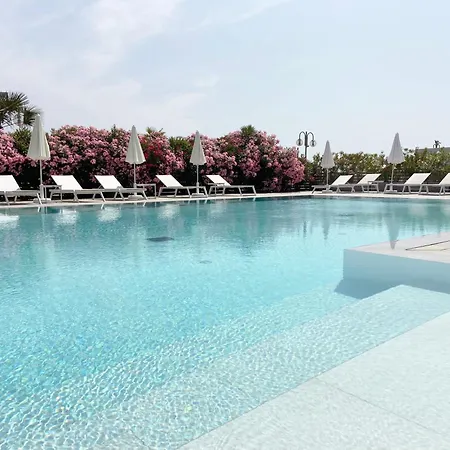 Tahiti Frontemare - - Family * Лидо-ди-Езоло